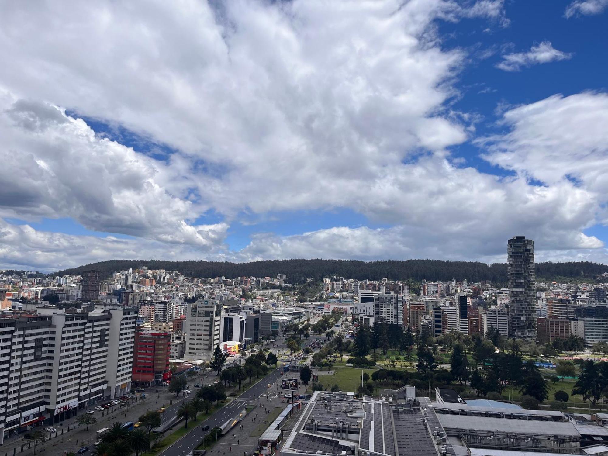Suite Apartameto 1606 Espectacular Vista La Carolina, Piso 16 One - Quito Zewnętrze zdjęcie